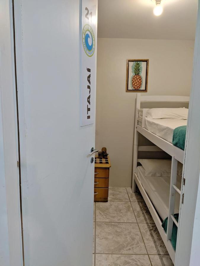 Brava Point Pousada E Hostel Итажаи Экстерьер фото