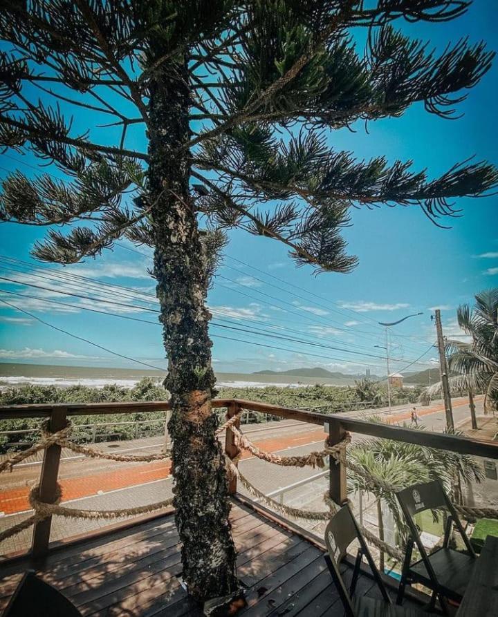 Brava Point Pousada E Hostel Итажаи Экстерьер фото